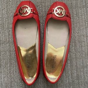 Michael Kors Size 8 flats